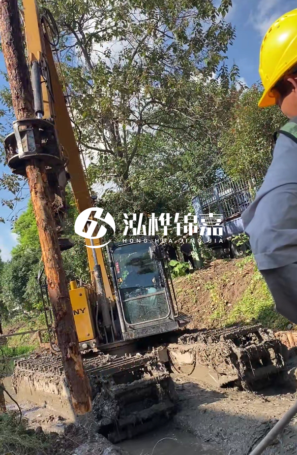 景德鎮(zhèn)河道清淤專業(yè)施工-狹窄河道挖機清理河道的方法？