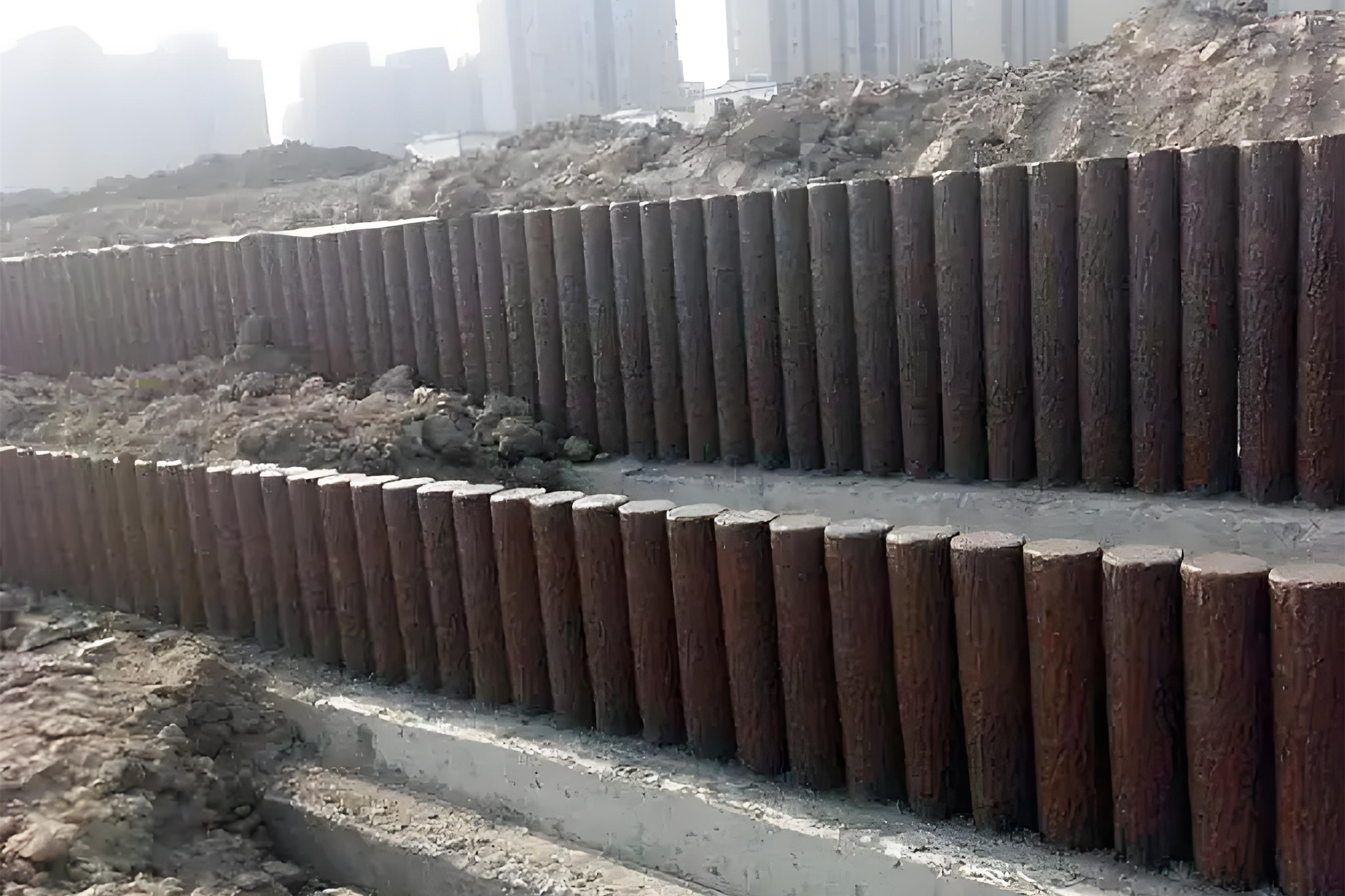 水泥樁批發(fā)廠家泓樺錦嘉-水泥圓樁適合用于哪些建筑工程？